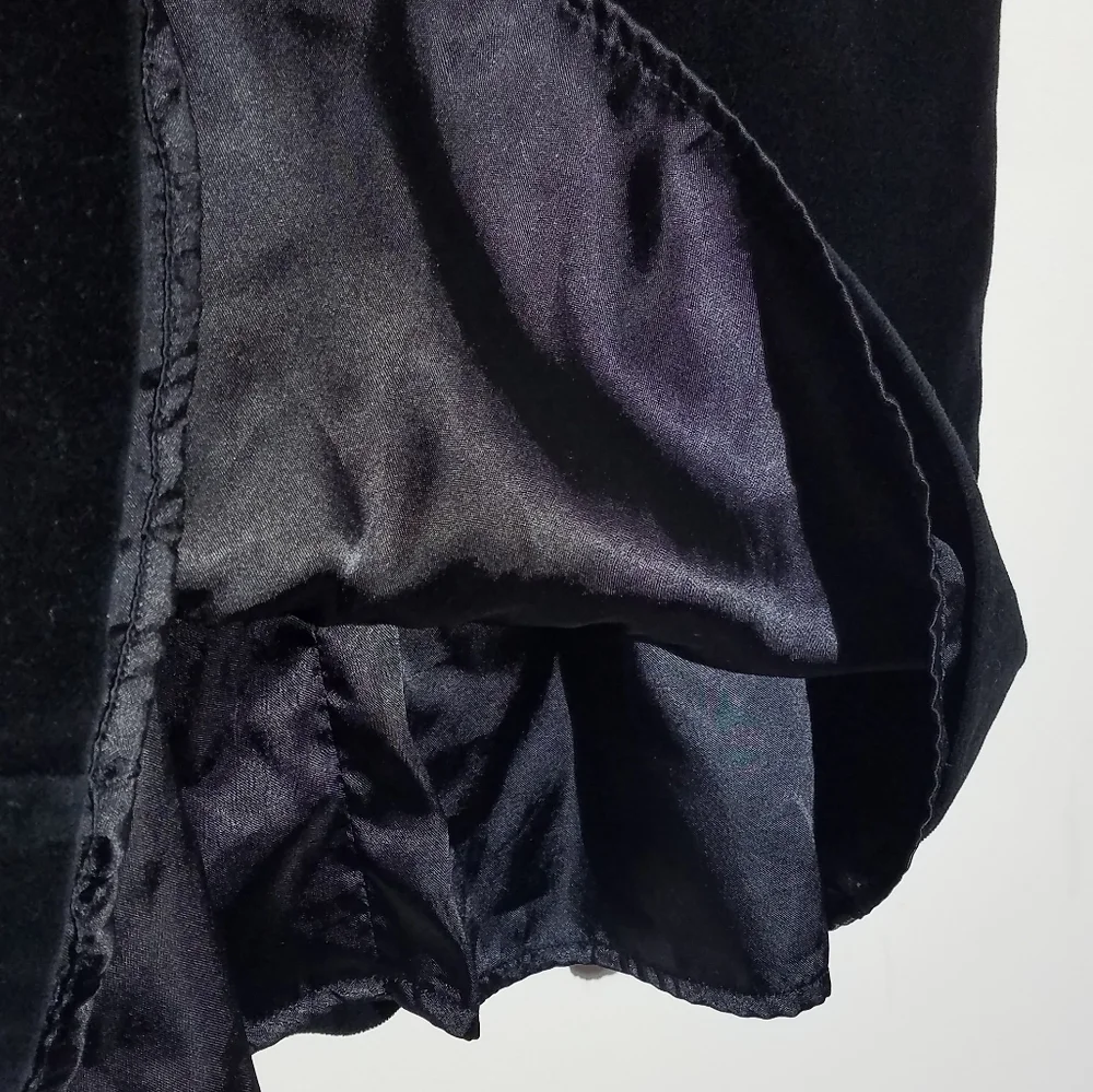 Gap Lined Black Velvet Funeral Formal Dress 5